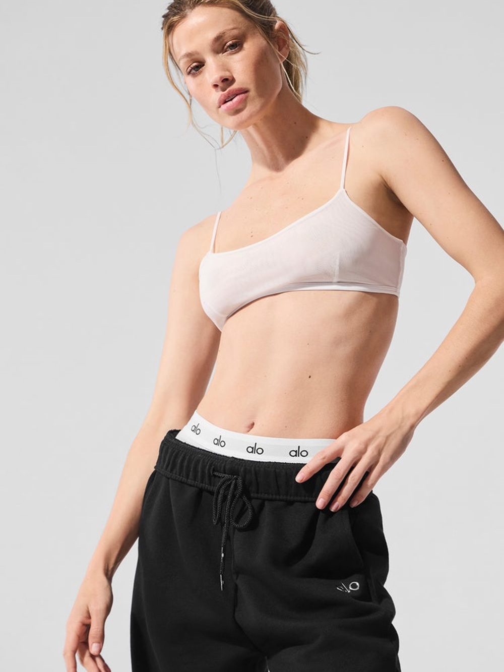 ALO Yoga Lightweight Scoop Bralette in Blush Pink